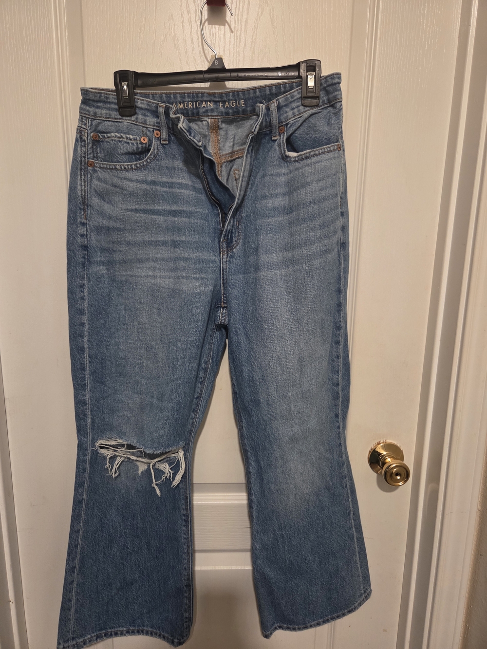 American Eagle Outfitters Women's Light Blue Distressed Straight Jeans